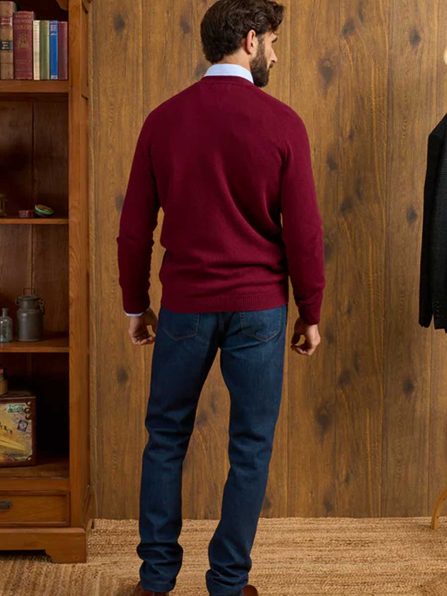 ALAN PAINE Cornwall Lambswool V-Neck Classic Fit Cardigan - Mens - Bordeaux - Image 3