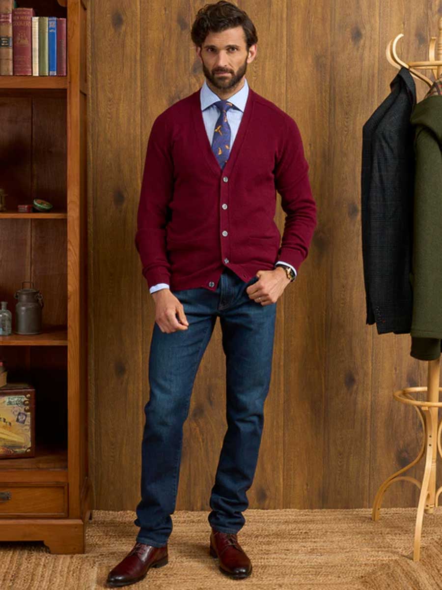 ALAN PAINE Cornwall Lambswool V-Neck Classic Fit Cardigan - Mens - Bordeaux - Image 4