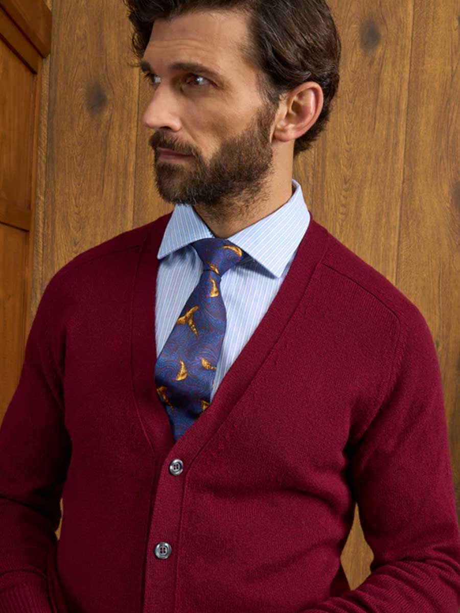 ALAN PAINE Cornwall Lambswool V-Neck Classic Fit Cardigan - Mens - Bordeaux - Image 7