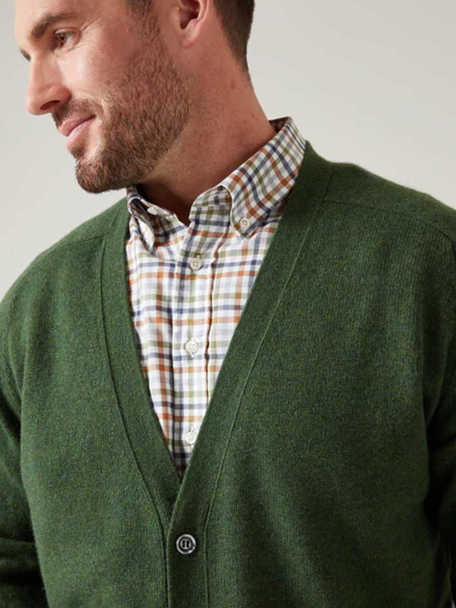 ALAN PAINE Cornwall Lambswool V-Neck Classic Fit Cardigan - Mens - Rosemary - Image 2
