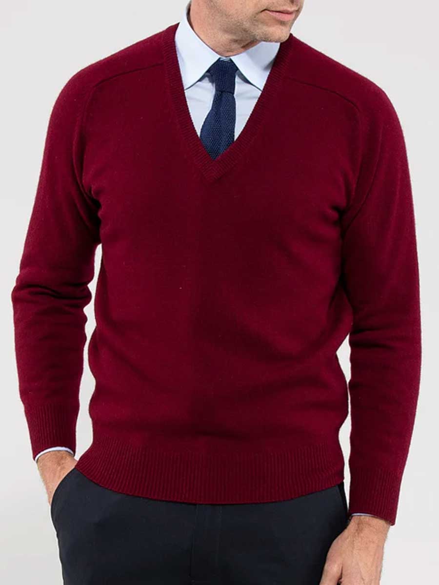 ALAN PAINE Hampshire V Neck Lambswool Classic Fit Jumper - Mens - Bordeaux - Image 2
