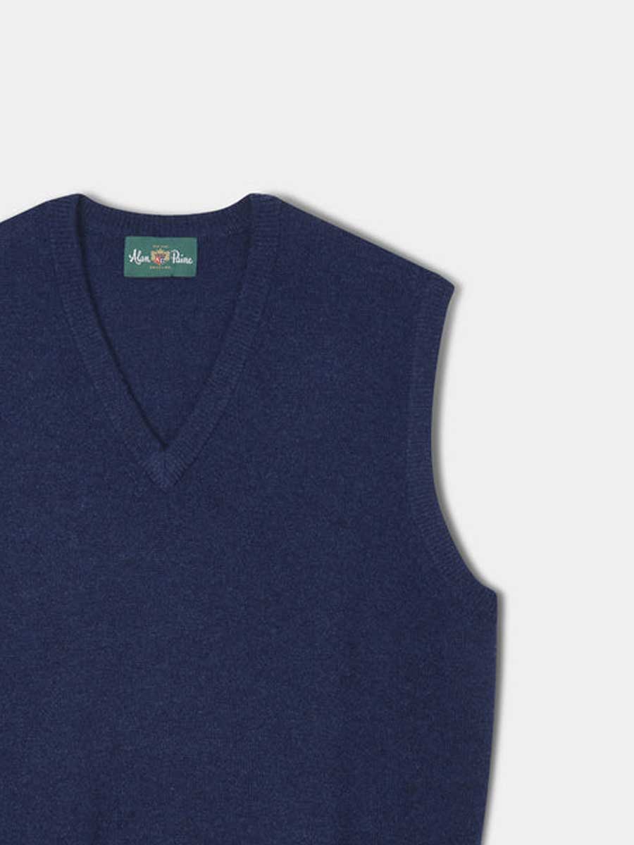 ALAN PAINE Norfolk Lambswool V-Neck Classic Fit Slipover - Mens - Indigo - Image 2
