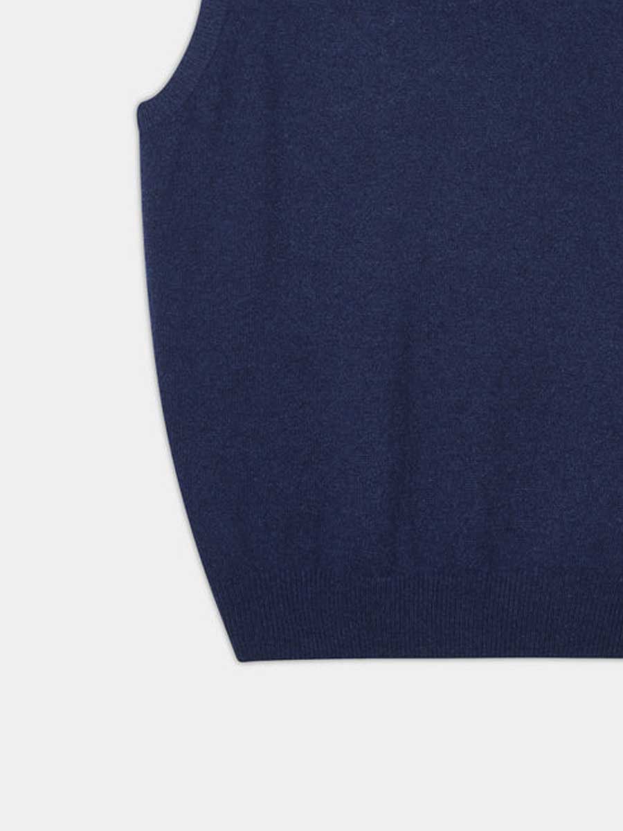 ALAN PAINE Norfolk Lambswool V-Neck Classic Fit Slipover - Mens - Indigo - Image 3