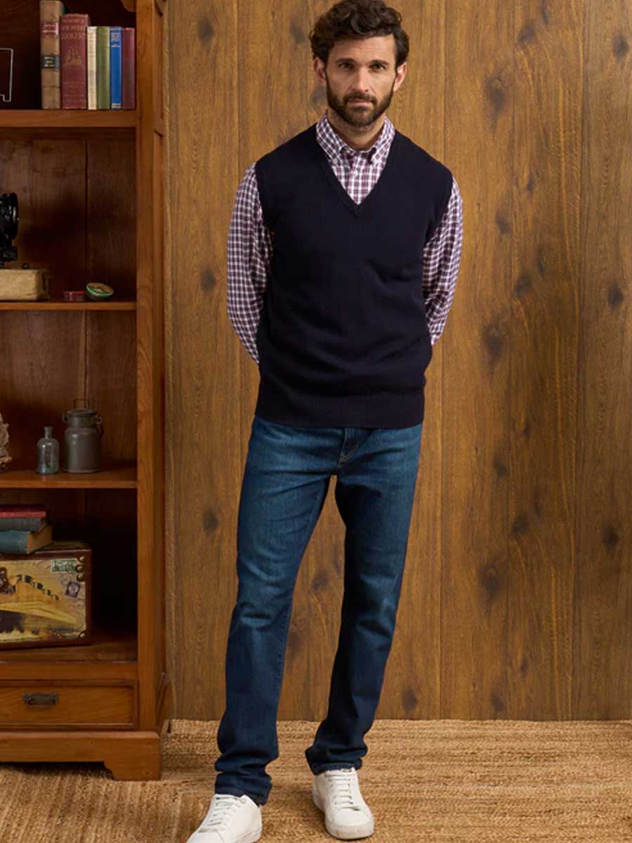 ALAN PAINE Norfolk Lambswool V-Neck Classic Fit Slipover - Mens - Navy - Image 6