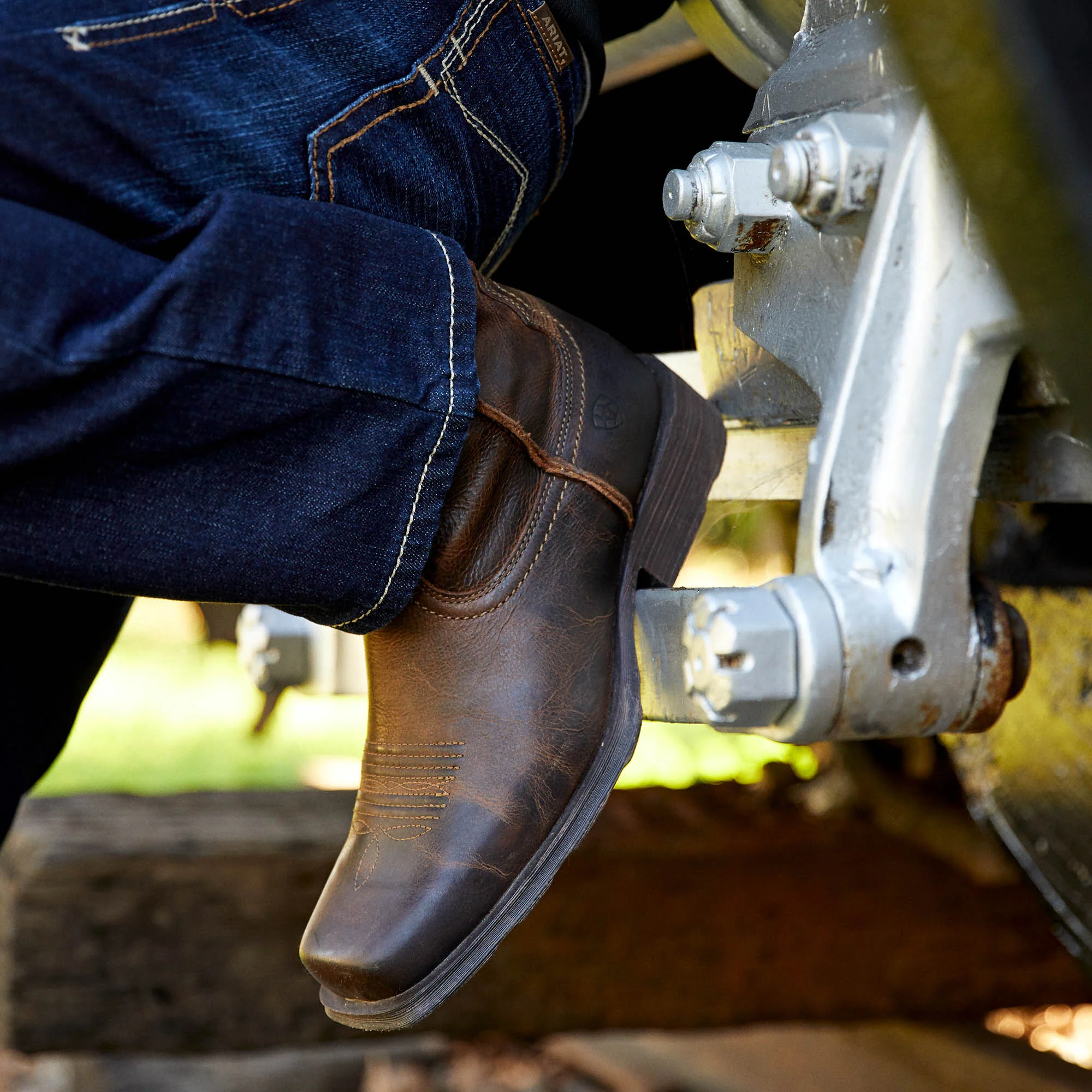 ARIAT Rambler Western Cowboy Boots - Mens - Antiqued Grey - Image 2