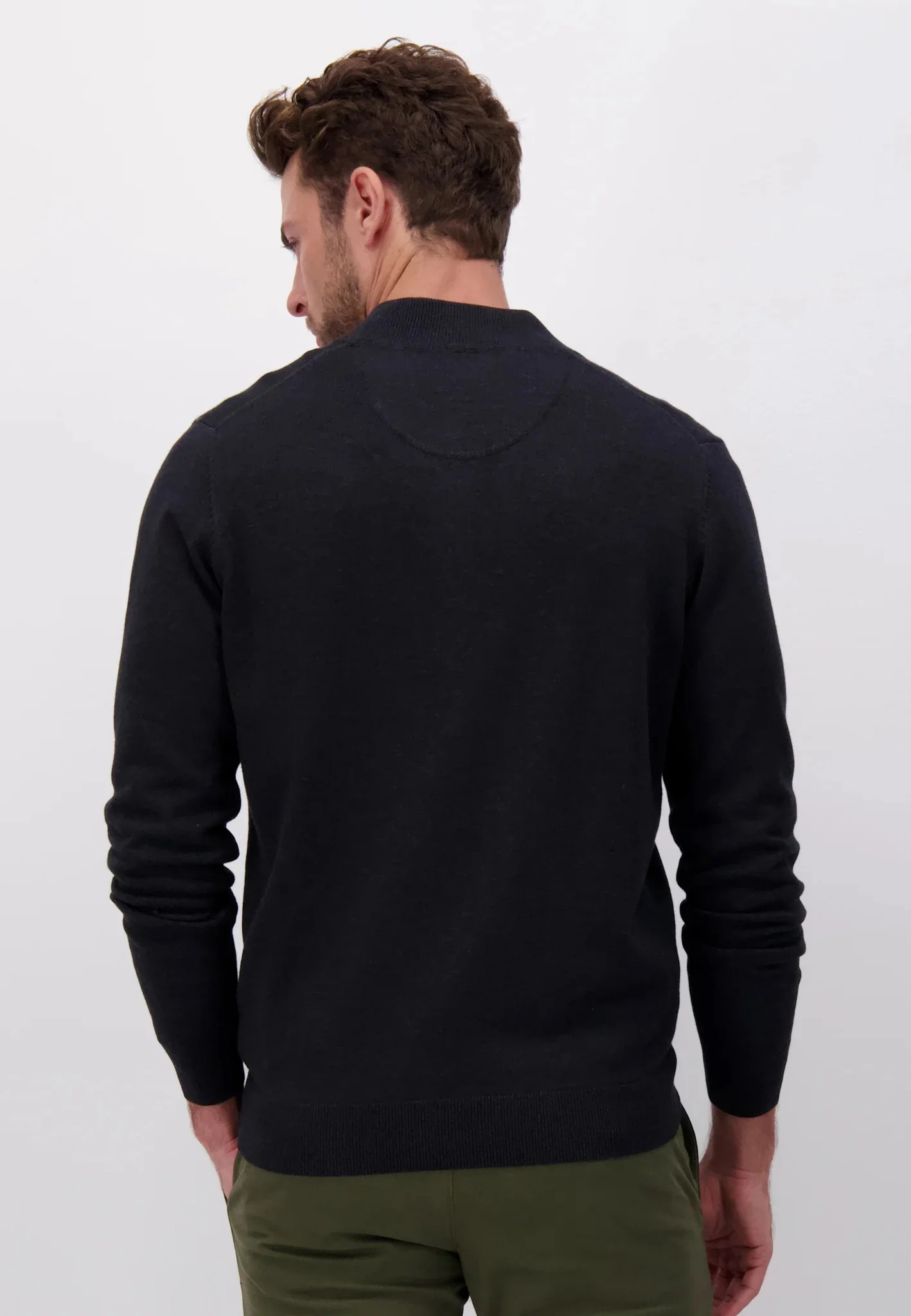 FYNCH HATTON Full Zip Cardigan - Men's Superfine Cotton – Charcoal - Image 4