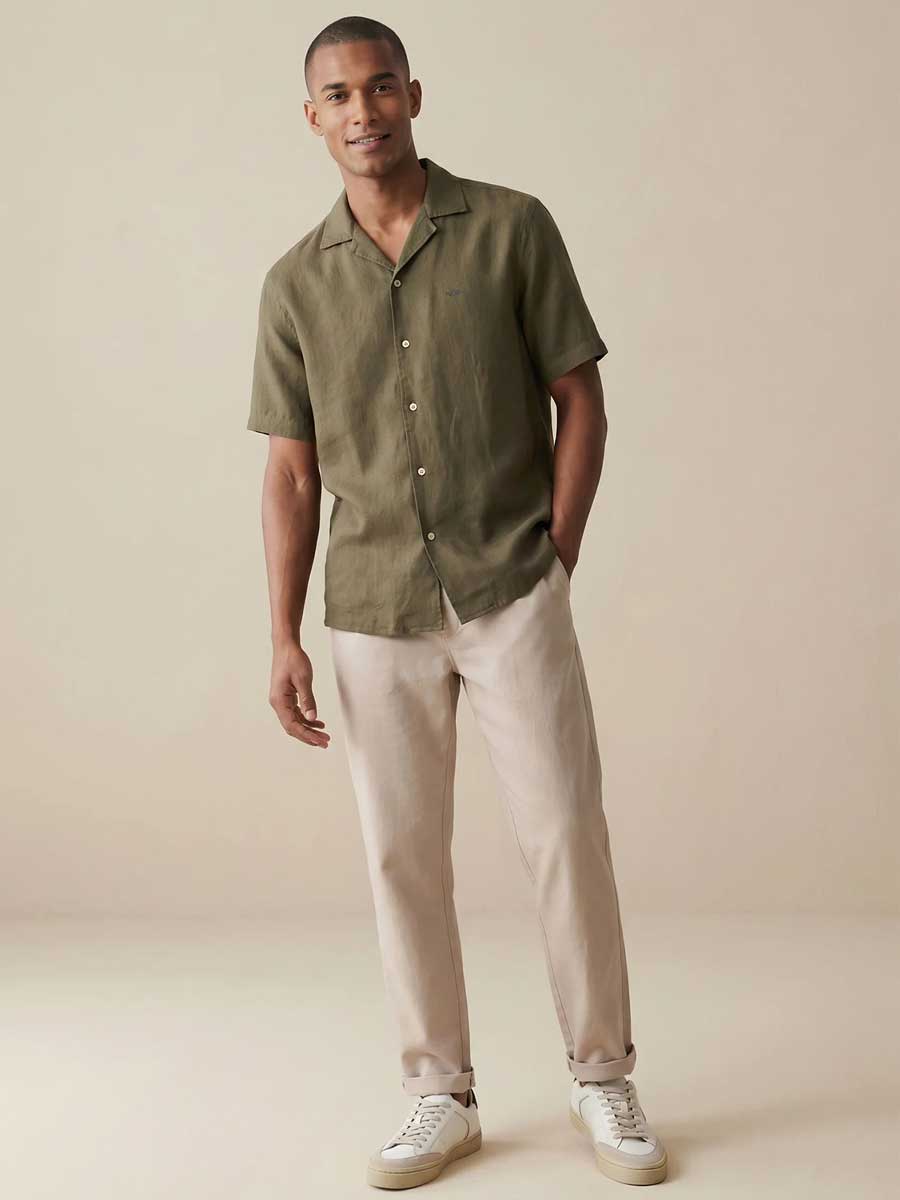 FYNCH HATTON Lapel Collared Short-Sleeve Shirt - Mens Pure Linen - Dark Khaki - Image 4