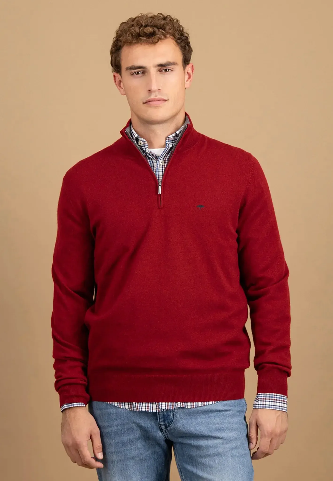 FYNCH HATTON Troyer 1/4 Zip Merino Cashmere Sweater - Men's – Garnet Red - Image 2