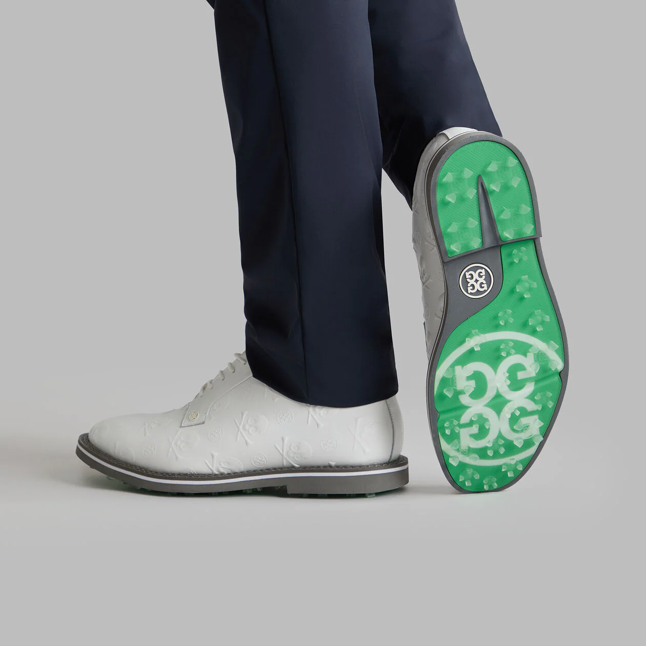 G/FORE Gallivanter Full Grain Leather Men’s Golf Shoes – Embossed Skull & Tees - Snow / Twilight - Image 7