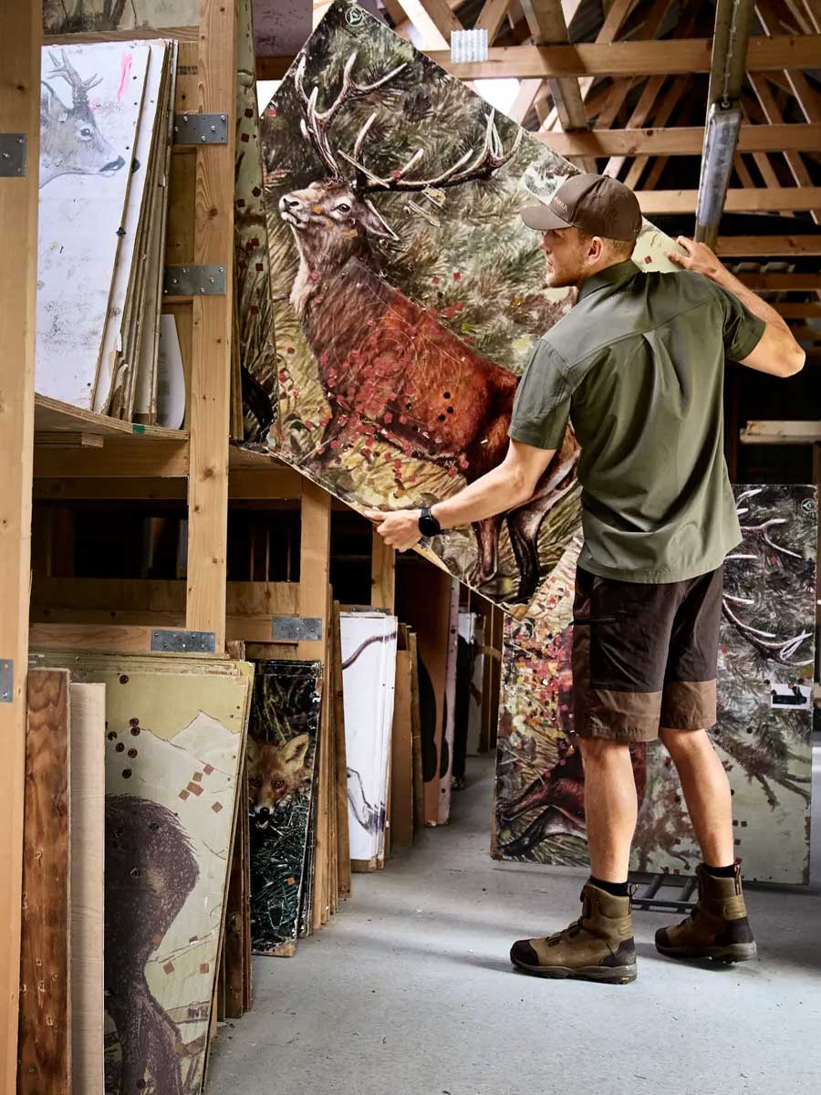 HARKILA Fjell Shorts - Mens - Dark Earth / Shadow Brown - Image 2