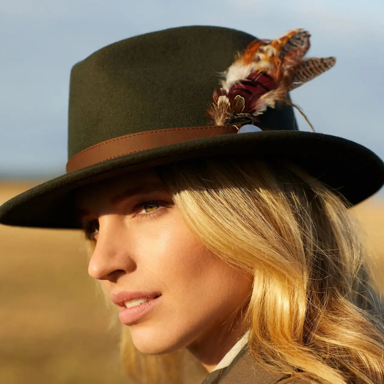 HICKS & BROWN Ladies Suffolk Fedora Hat - Gamebird Feather - Olive - Image 2