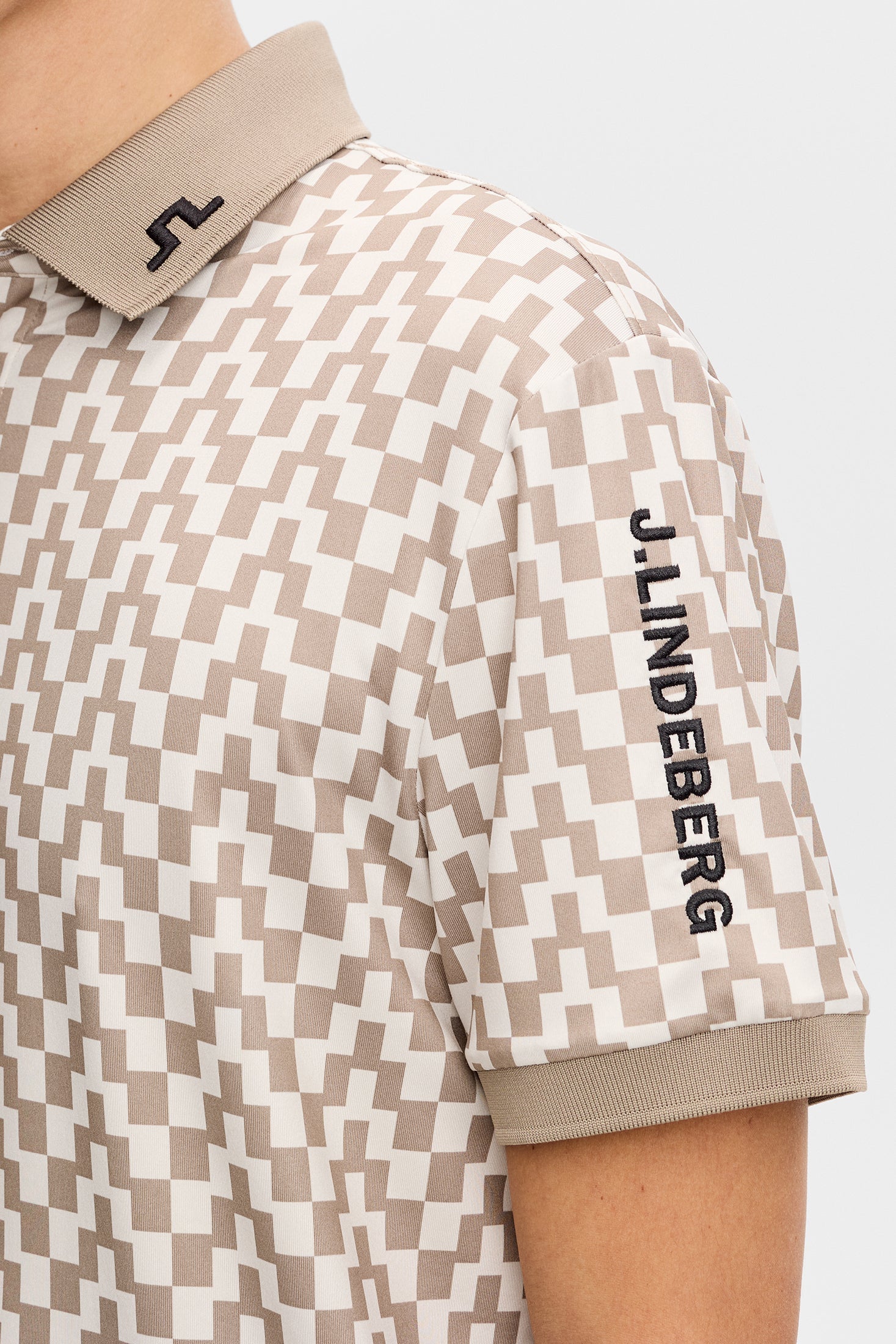 J.LINDEBERG Tour Tech Print Golf Polo Shirt – Men’s – Bridge Stack Brindle - Image 2