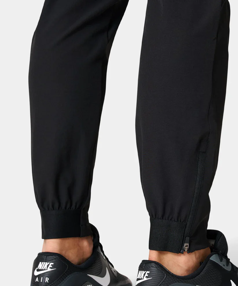 MACADE Men’s Four-Way Stretch Golf Joggers – Tapered Performance Fit – Black - Image 4