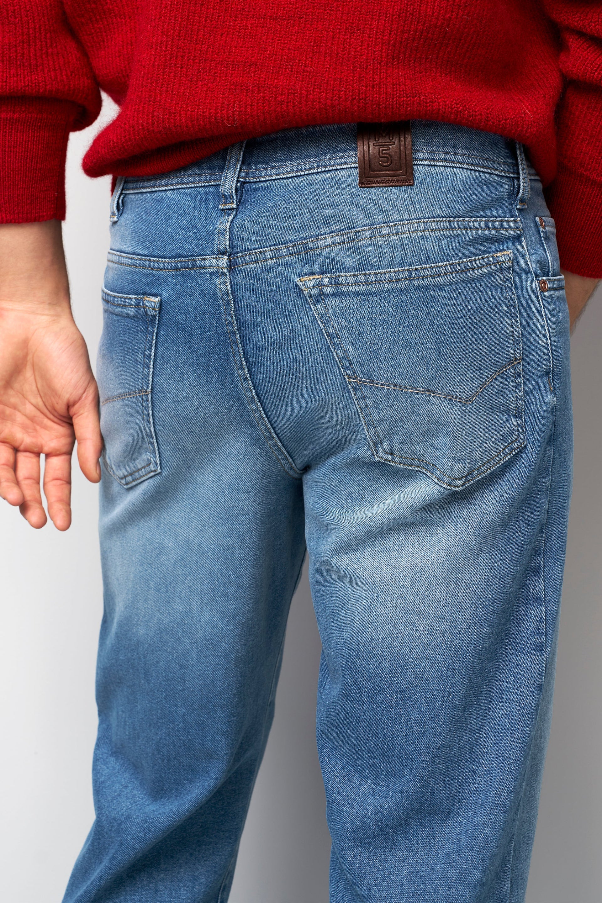MEYER M5 Jeans – 6268 Modern Fit – Super Stretch Hand-Finished Denim – Light Blue - Image 2