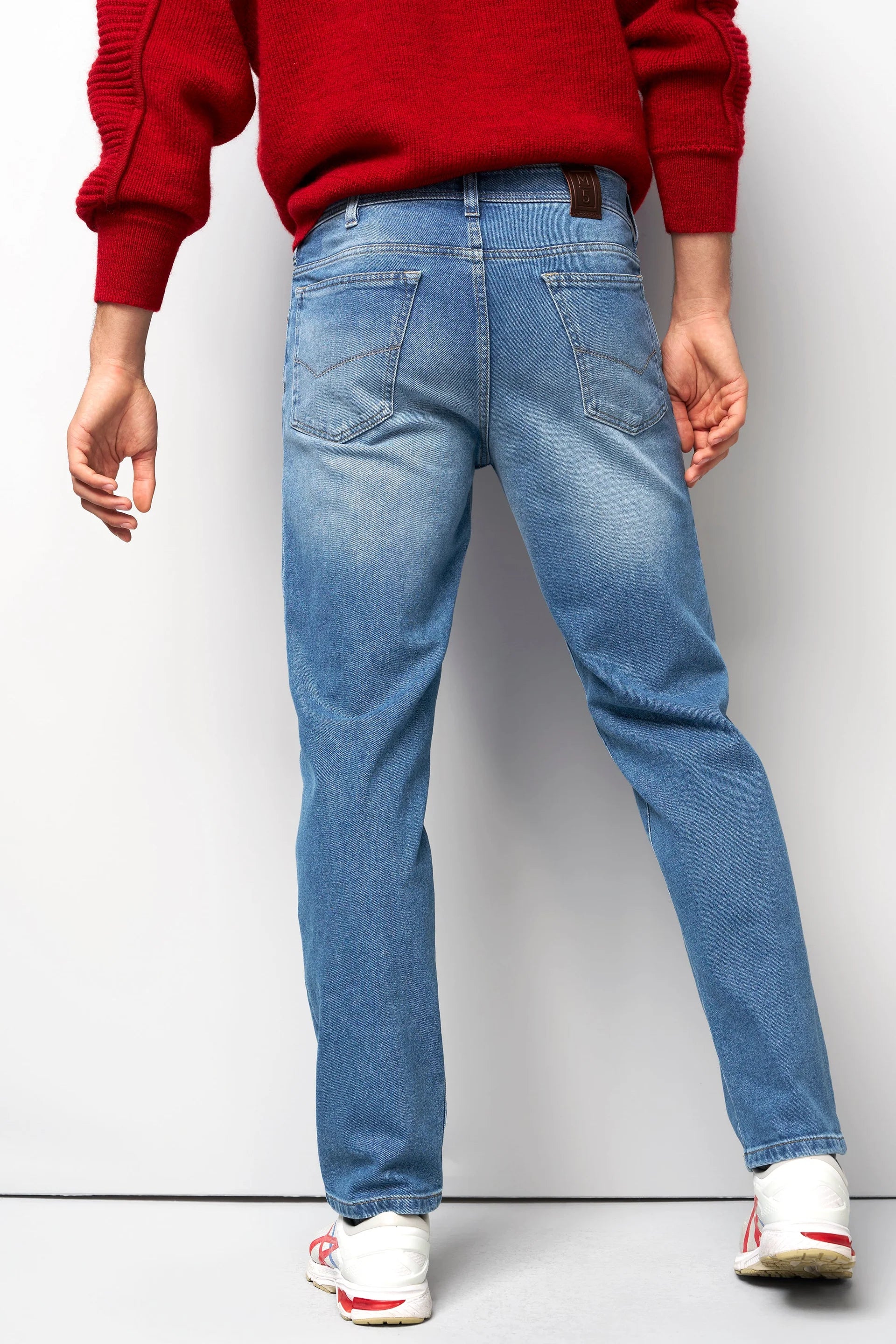 MEYER M5 Jeans – 6268 Modern Fit – Super Stretch Hand-Finished Denim – Light Blue - Image 3