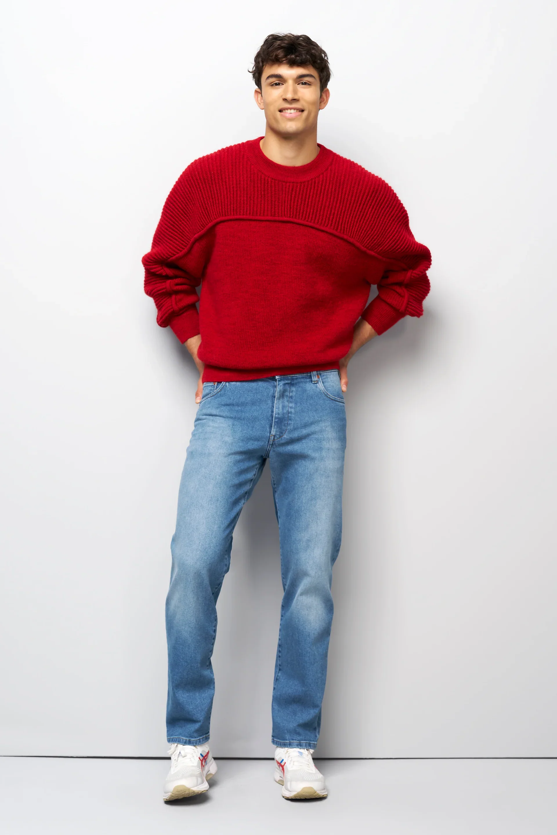 MEYER M5 Jeans – 6268 Modern Fit – Super Stretch Hand-Finished Denim – Light Blue - Image 4