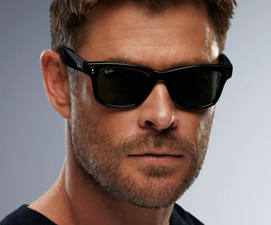 RAY-BAN Meta Wayfarer Smart Sunglasses - Black - Crystal Green Lens - Image 2