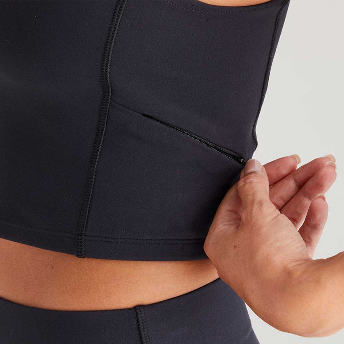 RIDGELINE Ladies Infinity Crop Top - Black - Image 4