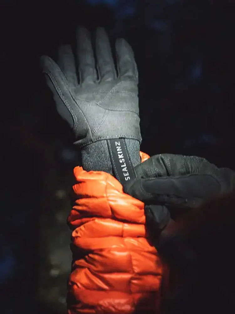 SEALSKINZ Harling Gloves - Waterproof All Weather - Black - Image 5