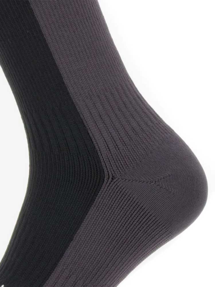 SEALSKINZ Worstead Waterproof Cold Weather Knee Length Socks - Black - Image 4