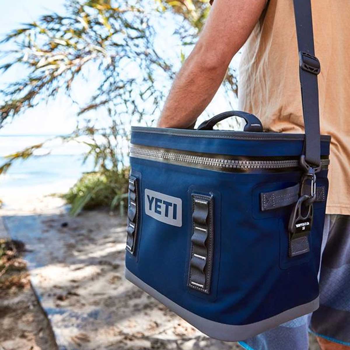 YETI Hopper Flip 18 Waterproof Leakproof Fabric Cooler Bag - Navy - Image 2