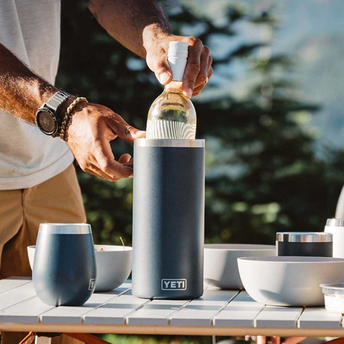 YETI Rambler 10 OZ (296ml) Wine Tumbler With Magslider Lid - Navy - Image 3