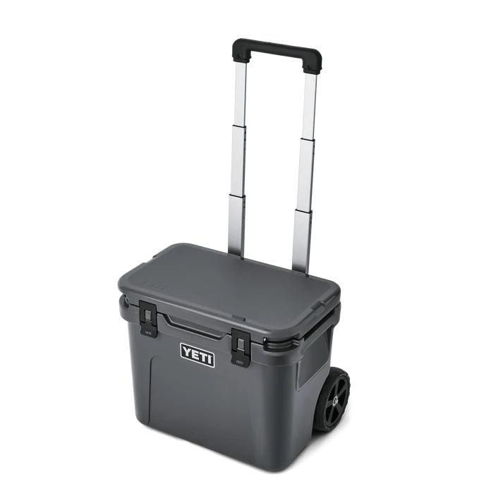 YETI Roadie 32 Wheeled Cooler Box - Charcoal
