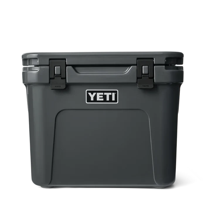 YETI Roadie 32 Wheeled Cooler Box - Charcoal - Image 8