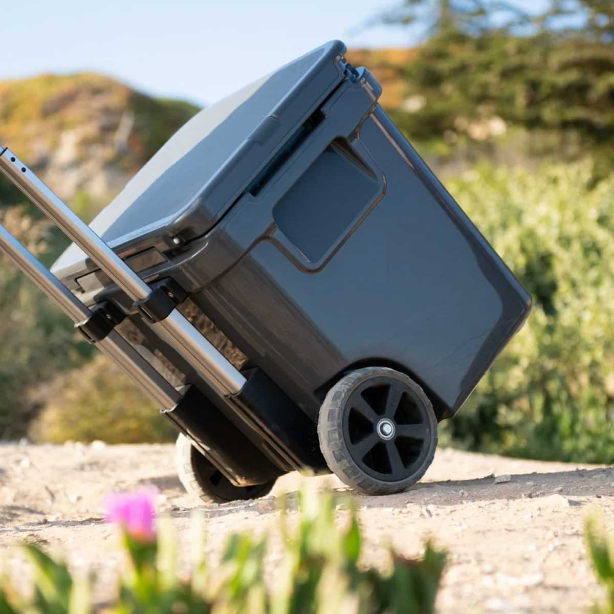 YETI Roadie 48 Wheeled Cooler Box - Navy - Image 2